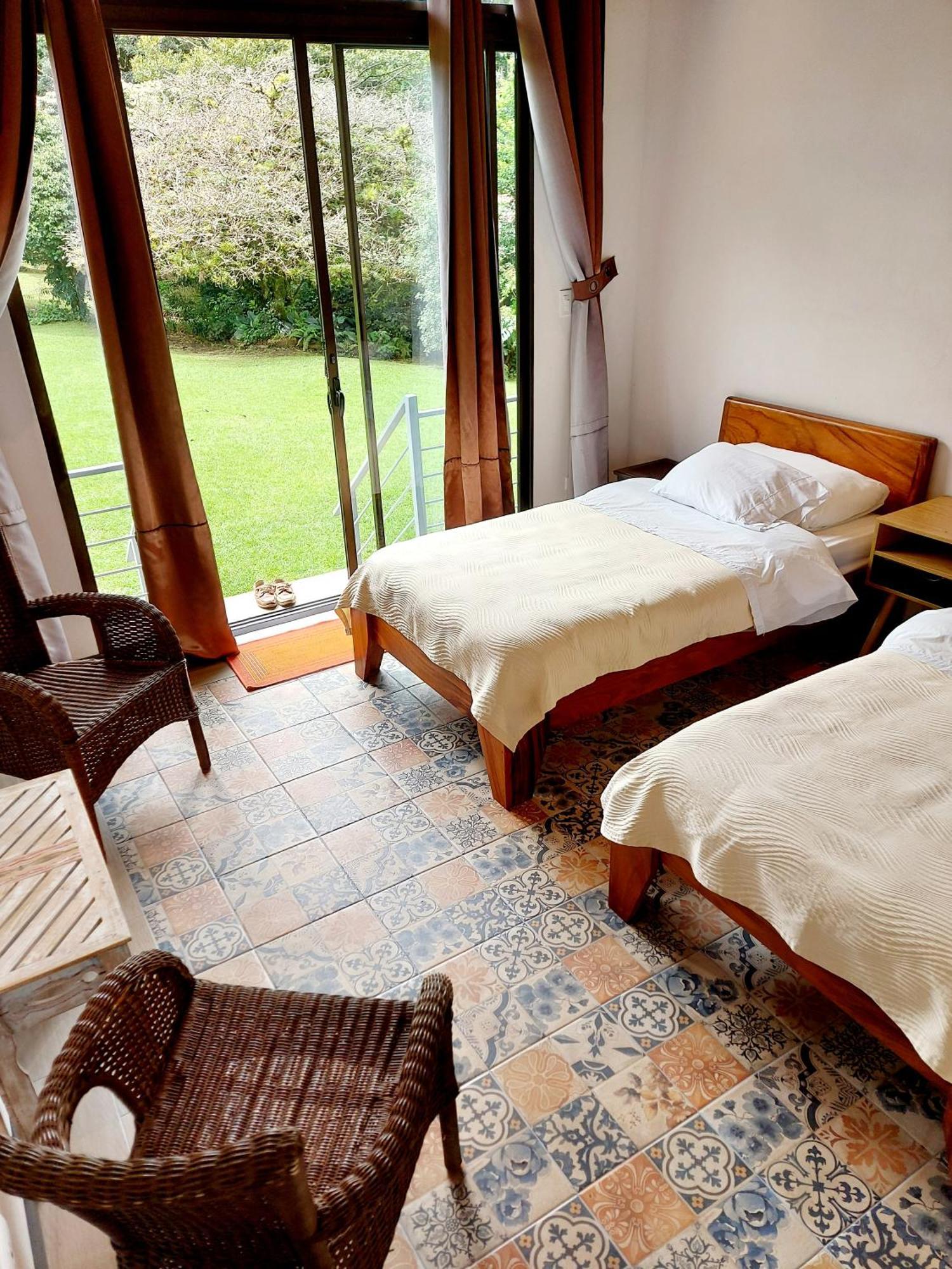 Yerbabuena Lodge Monteverde Buitenkant foto